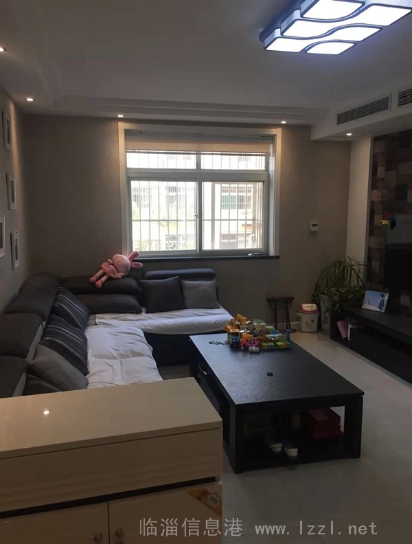 出售光明小區(qū)北區(qū)住房一套