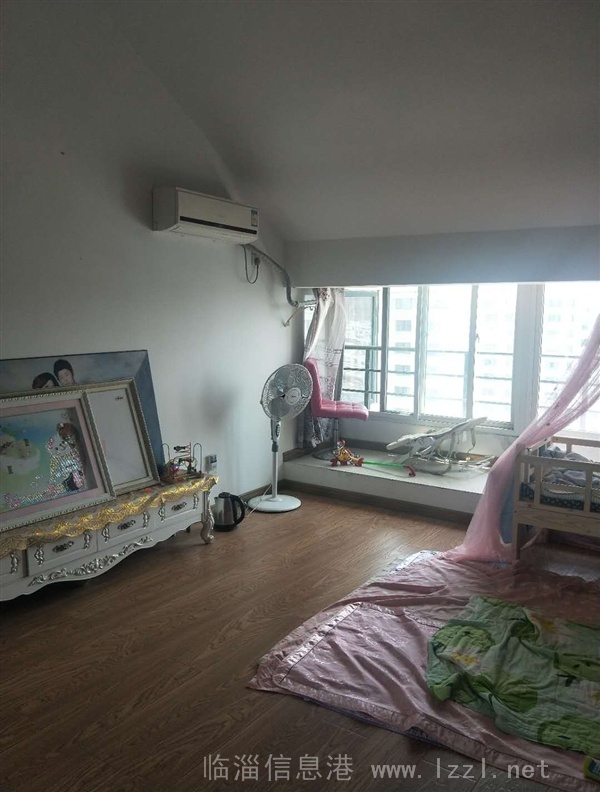 淄江花園 11+12 通透大復(fù)式 精裝出售 帶超大露臺(tái)