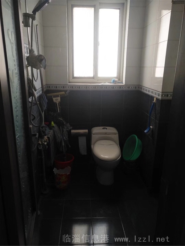 隨時看房,裕豐6樓三室電梯房低價出售