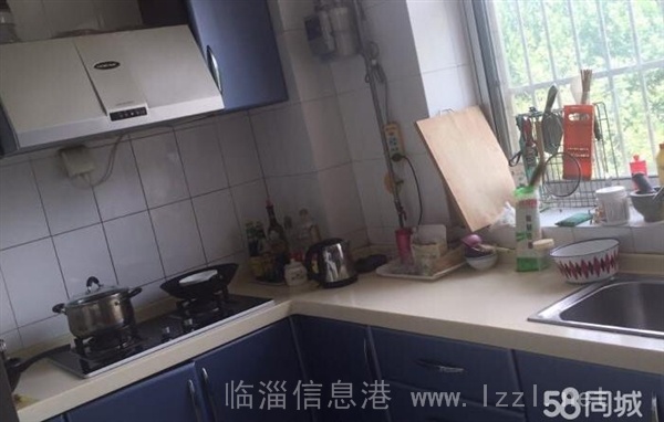 東高三室兩廳南北通透黃金三樓精裝出售