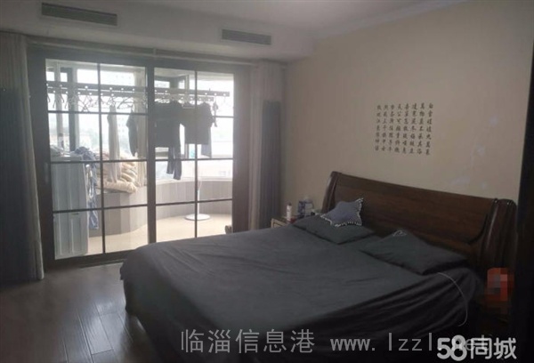 實驗小學門口的三室兩廳精裝電梯房證全可貸款