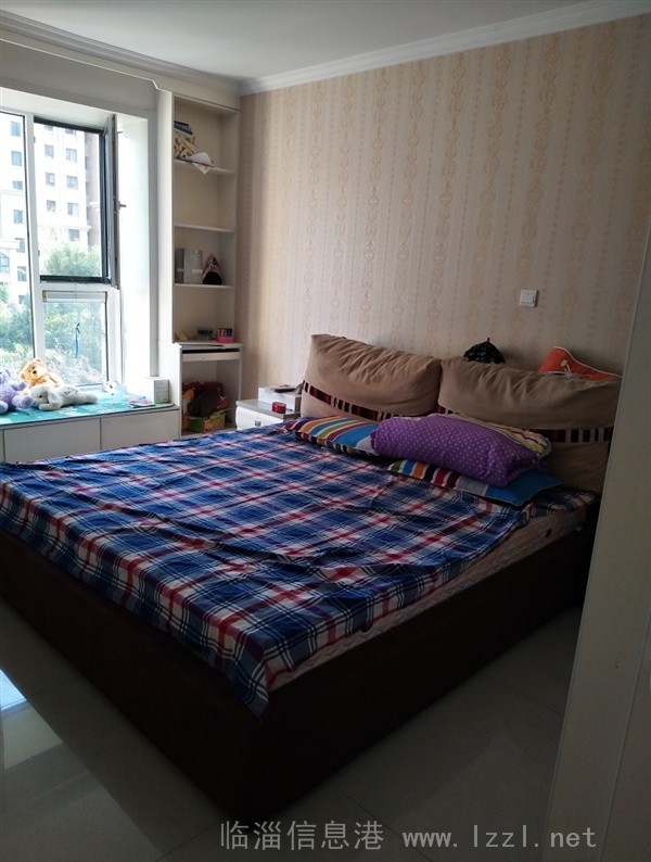 盛世豪庭3樓豪華三室兩廳兩衛精裝出售,實圖拍攝