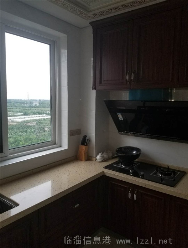 實圖豪裝名仕莊園5樓2室2廳108平帶地下車位儲藏室130萬