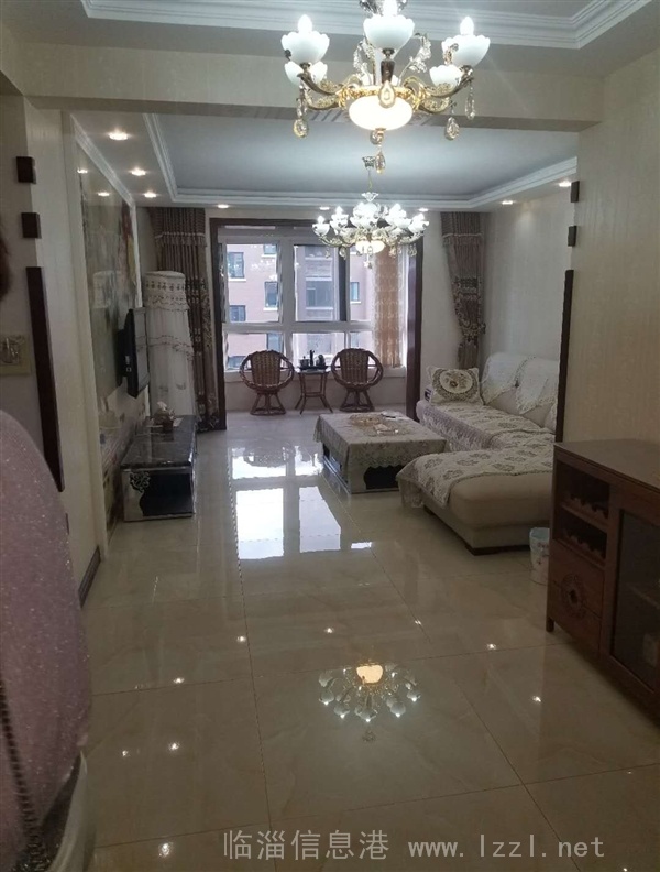 實圖豪裝名仕莊園5樓2室2廳108平帶地下車位儲藏室130萬