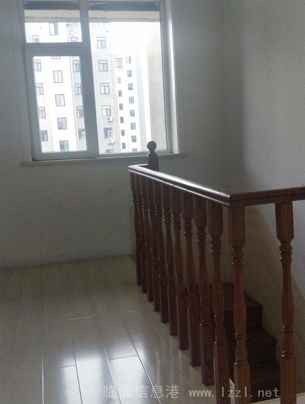 恒生國際 6+7高檔電梯復(fù)式房,實(shí)圖拍攝,先到先得