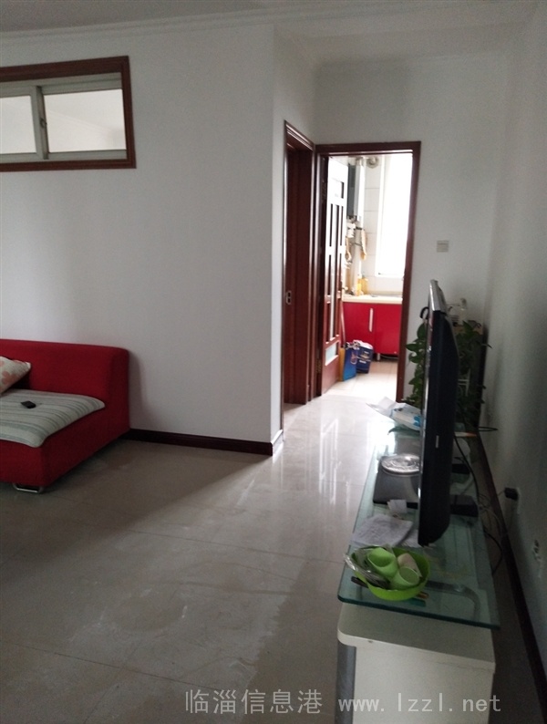 84萬(wàn)急售,寶通5樓,經(jīng)典三室,做個(gè)婚房剛剛好。