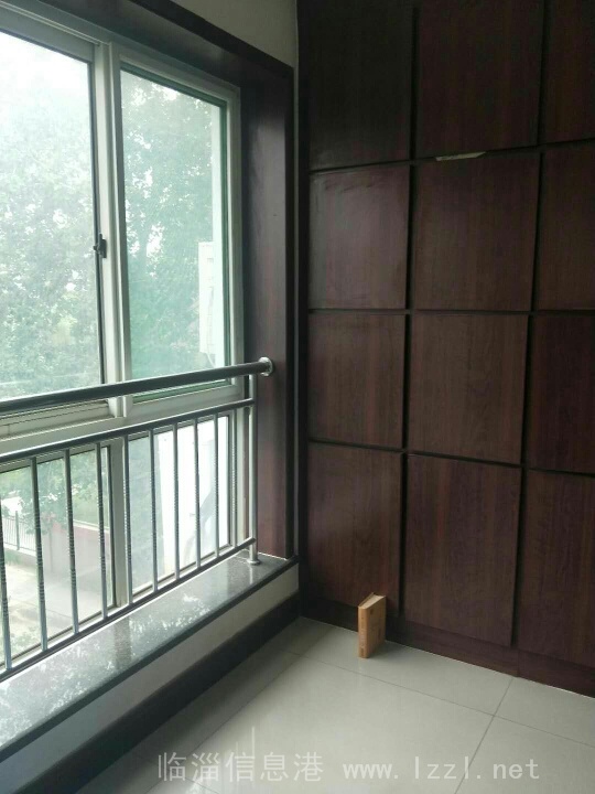 誠心出售 三星4樓 南北通透 錯層的格局