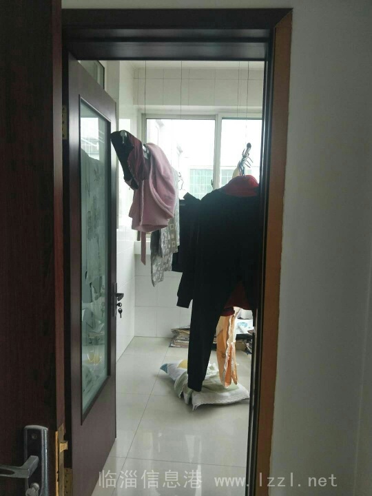 誠心出售 三星4樓 南北通透 錯層的格局