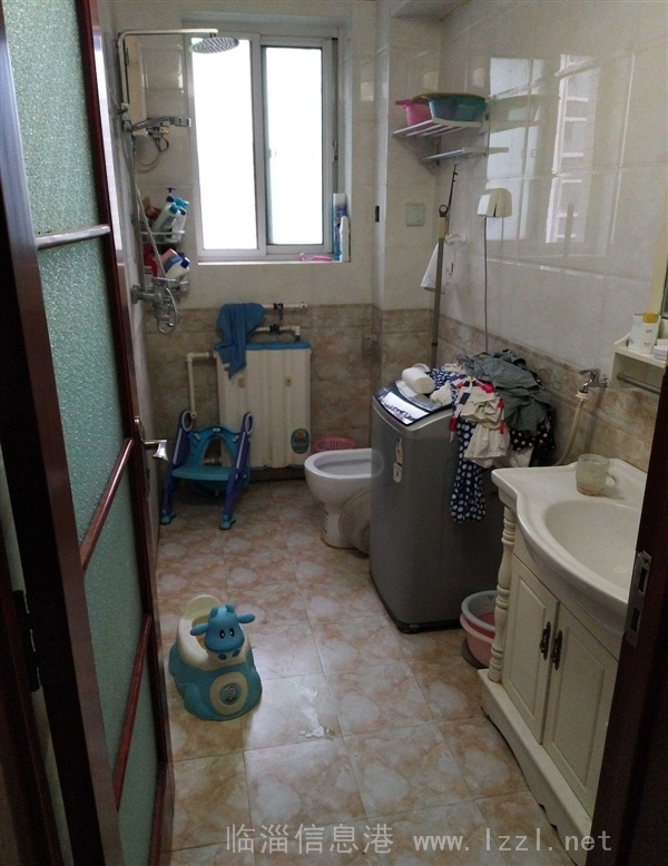 同行勿擾 淄江J區(qū)多層6樓非頂,2室2廳98平,可改3室,帶車位地下室,僅售128萬。證滿2年,