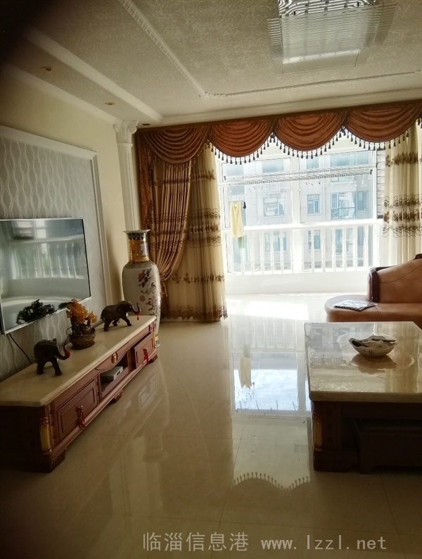 盛世豪庭4樓、多層電梯房、舒適大三室、誠(chéng)心出售