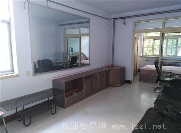 二化一區(qū)四樓頂出售