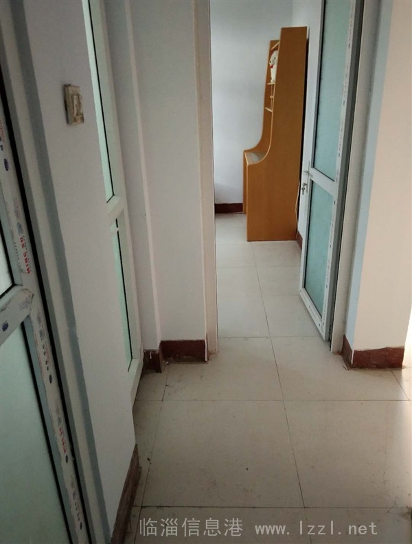 二化一區(qū)四樓頂出售