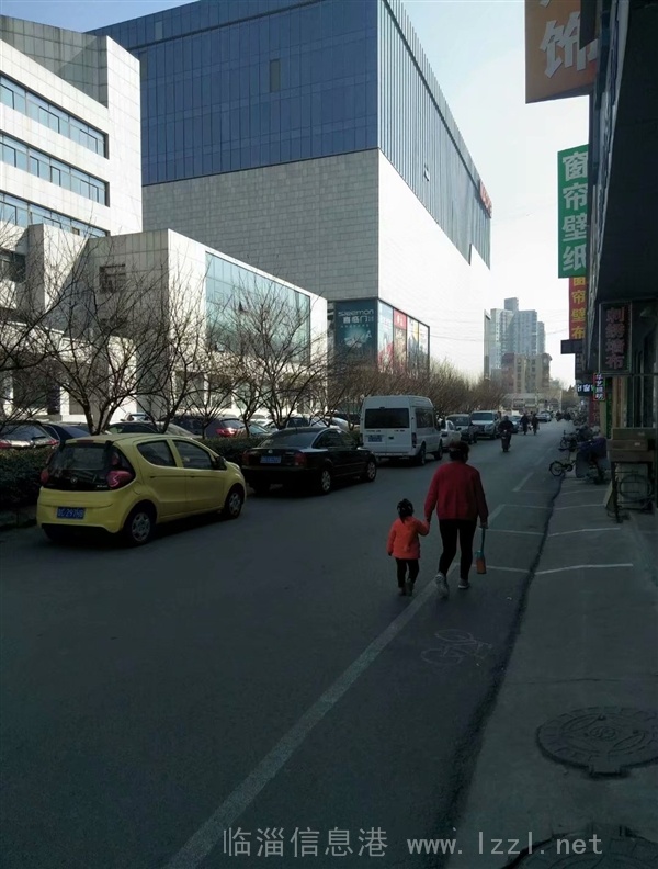 茂業(yè)時(shí)代廣場(chǎng)西路南