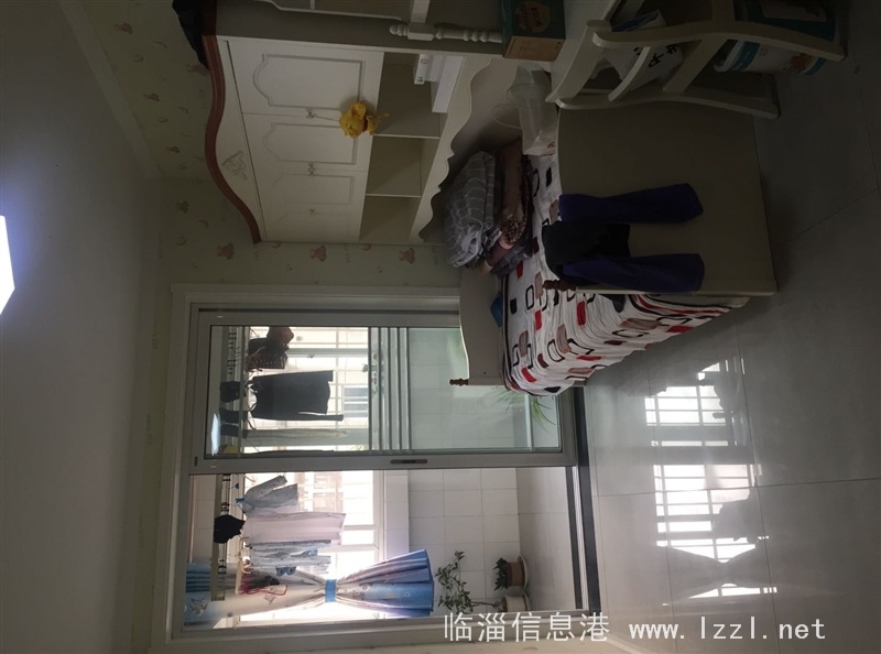 出售光明小區北區90平米住房一套