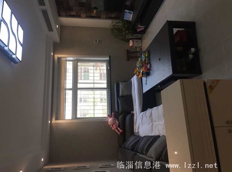 出售光明小區北區90平米住房一套