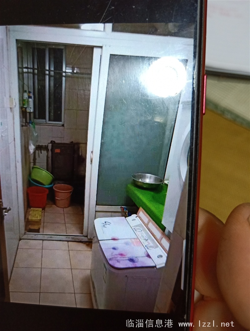 師苑小區五樓出售