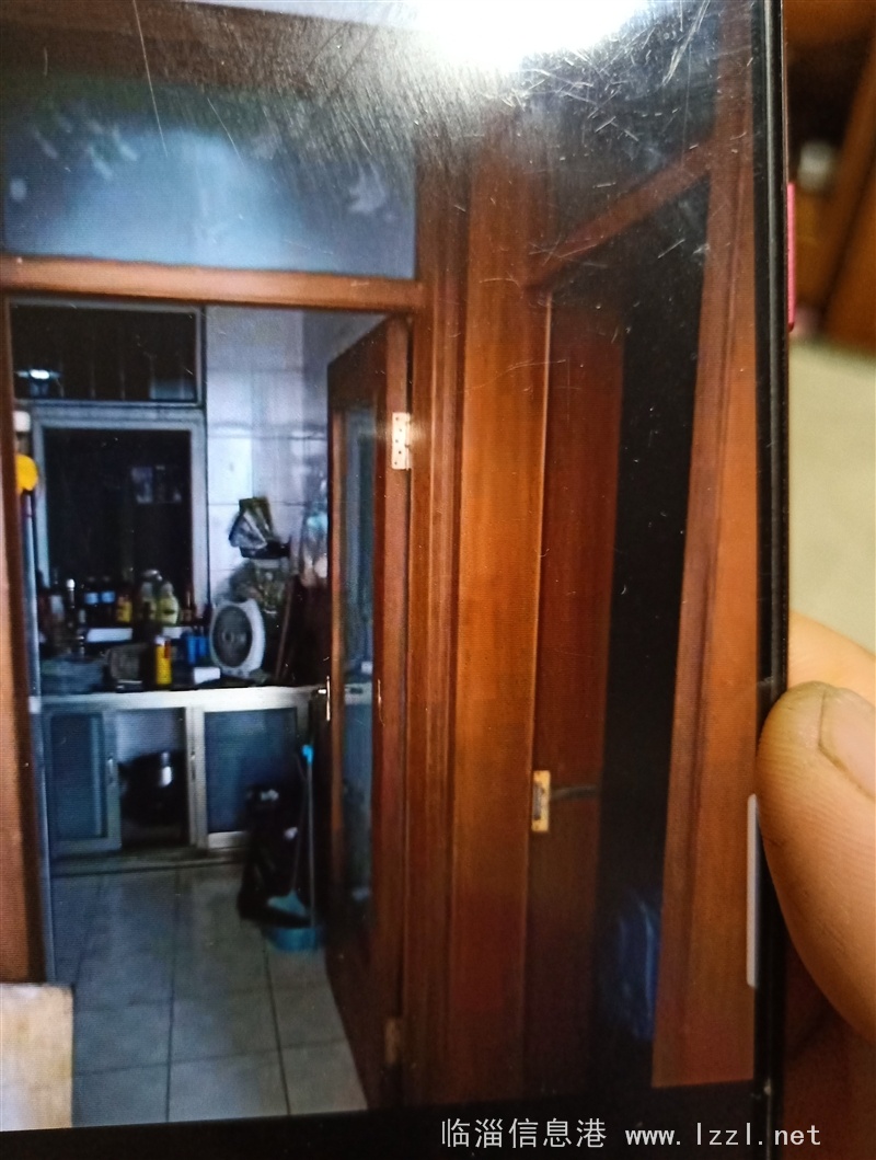 師苑小區五樓出售