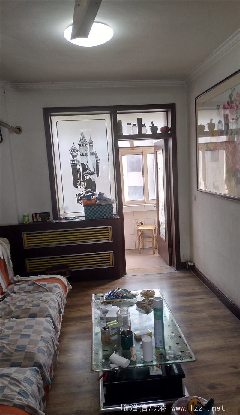 出售二化五區(qū)4樓