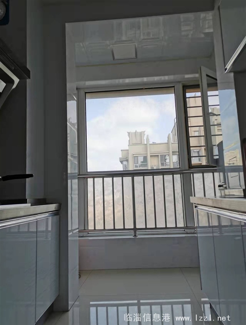 棕櫚城三室二廳 119平 120萬可議 帶車位儲藏室。婚房未住