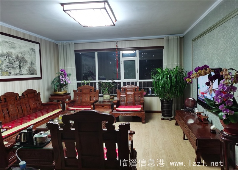 低價(jià)出售4室2廳2衛(wèi)房一套