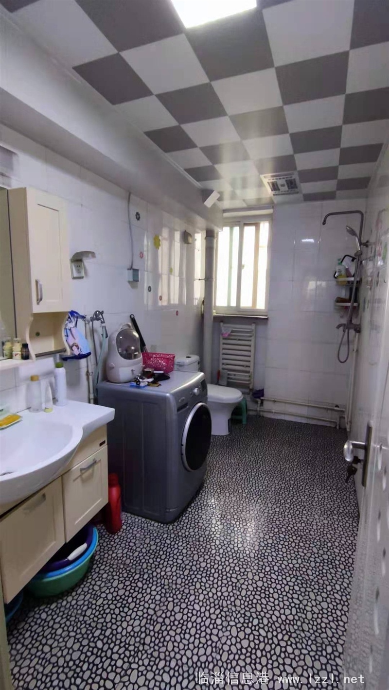 華盛園四樓吉房出售!