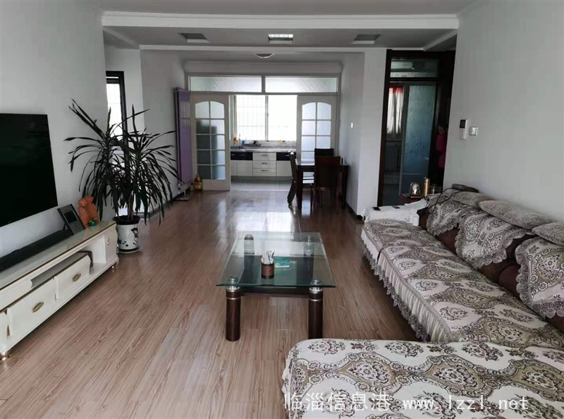 臨淄區(qū)舒舍家園三室兩廳一衛(wèi)出售