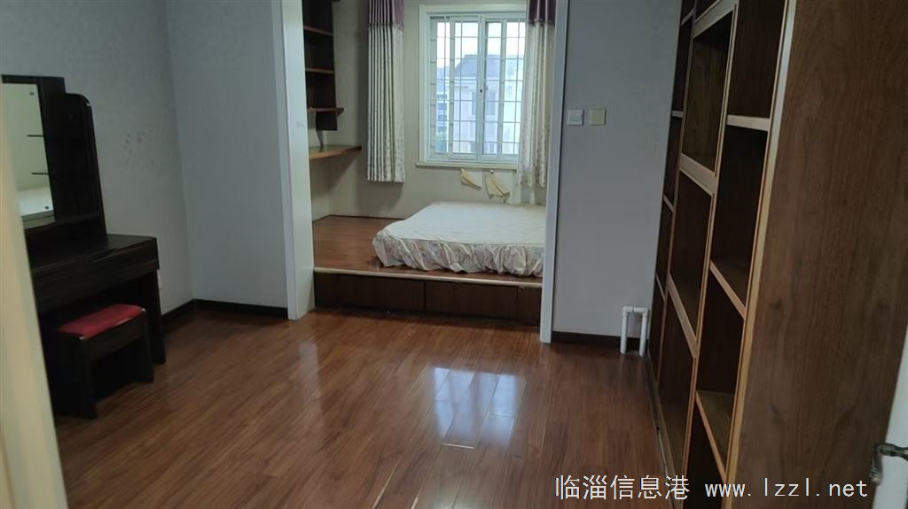 出租:瑞泉陽(yáng)光電梯洋房135平!帶車位!